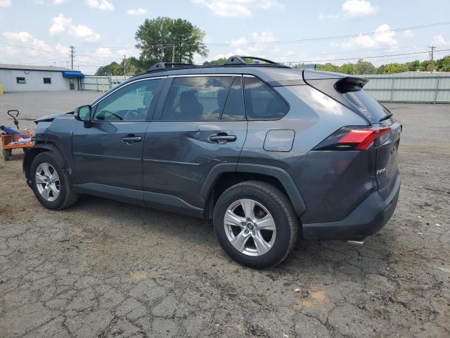 2T3W1RFV6LC035626 - 2020 TOYOTA RAV4 XLE GRAY photo 2