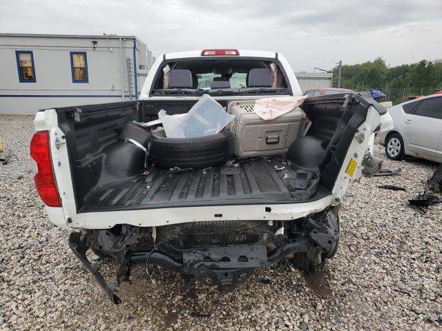 5TFRM5F18JX129881 - 2018 TOYOTA TUNDRA DOUBLE CAB SR/SR5 WHITE photo 6