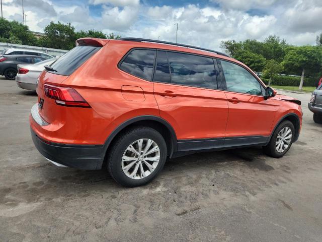 3VV1B7AX8KM114039 - 2019 VOLKSWAGEN TIGUAN S 橙色 照片 3