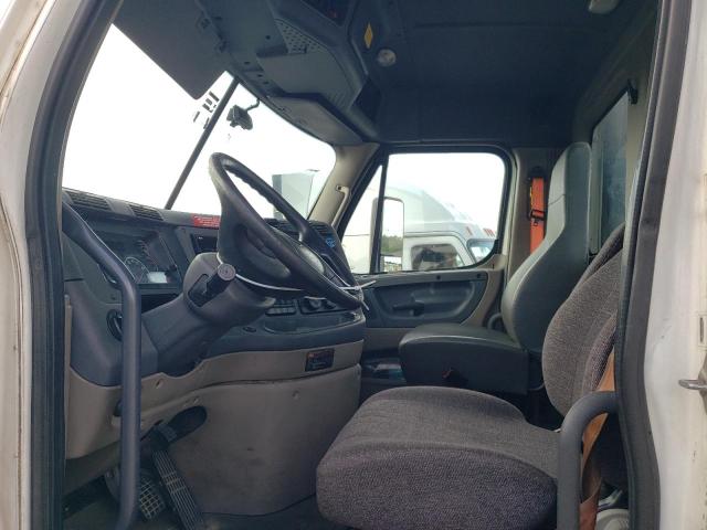 1FUBGEDV8GLHC5787 - 2016 FREIGHTLINER CASCADIA 1 WHITE photo 9