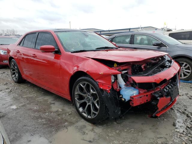 2C3CCABGXFH803086 - 2015 CHRYSLER 300 S RED photo 4