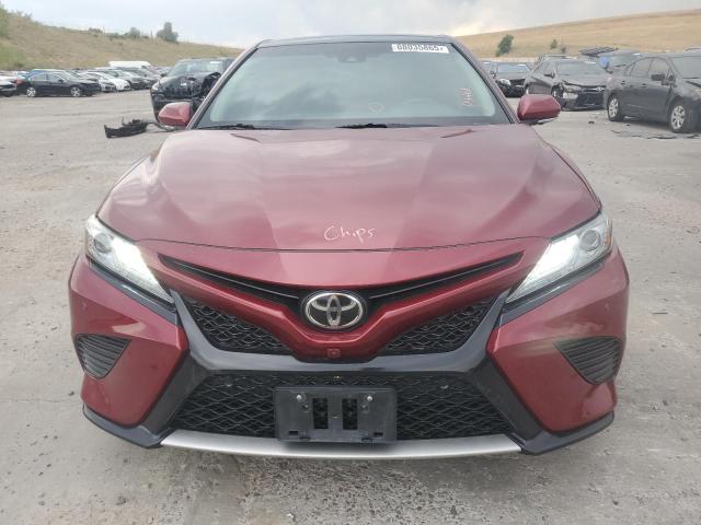 4T1B61HK1JU508731 - 2018 TOYOTA CAMRY XSE 勃艮第红 照片 5