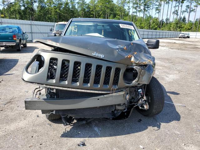 1C4NJRFB3FD246073 - 2015 JEEP PATRIOT LATITUDE GREEN photo 5