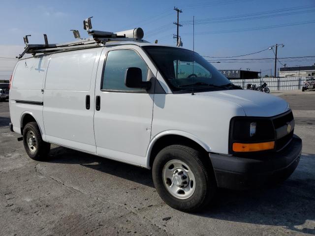 1GCWGFCAXE1209700 - 2014 CHEVROLET EXPRESS G2 WHITE photo 4