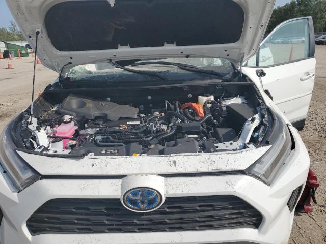 4T3RWRFV7RU151486 - 2024 TOYOTA RAV4 XLE WHITE photo 11