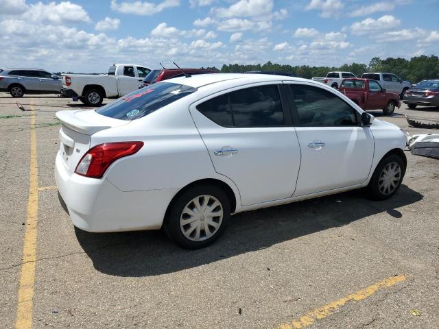 3N1CN7AP0JL860703 - 2018 NISSAN VERSA S Biały zdjęcie 3