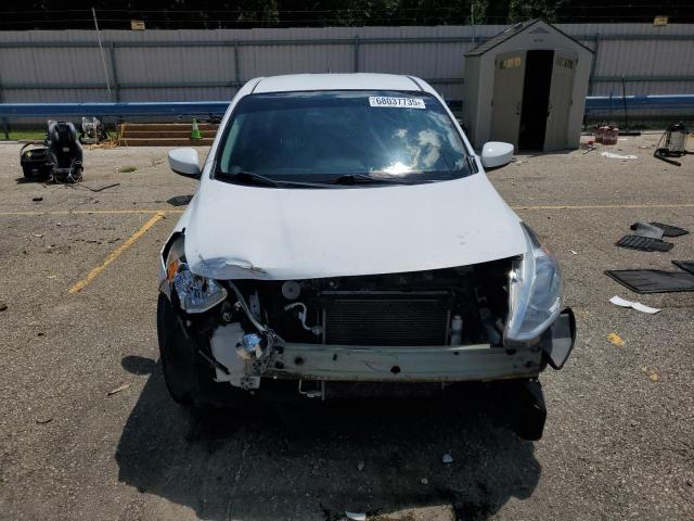 3N1CN7AP0JL860703 - 2018 NISSAN VERSA S Biały zdjęcie 5