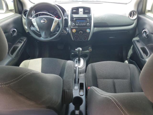 3N1CN7AP0JL860703 - 2018 NISSAN VERSA S Biały zdjęcie 8