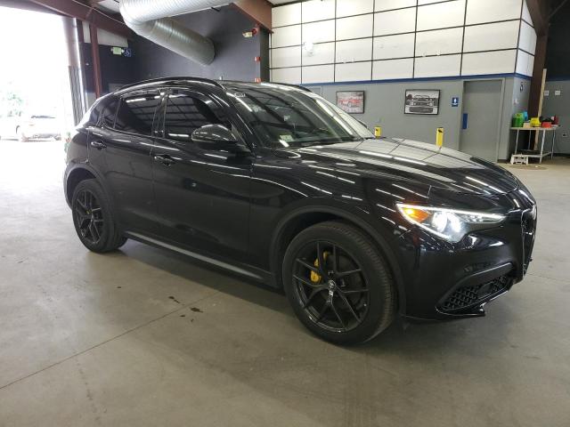 ZASPAKBN8K7C44206 - 2019 ALFA ROMEO STELVIO TI BLACK photo 4