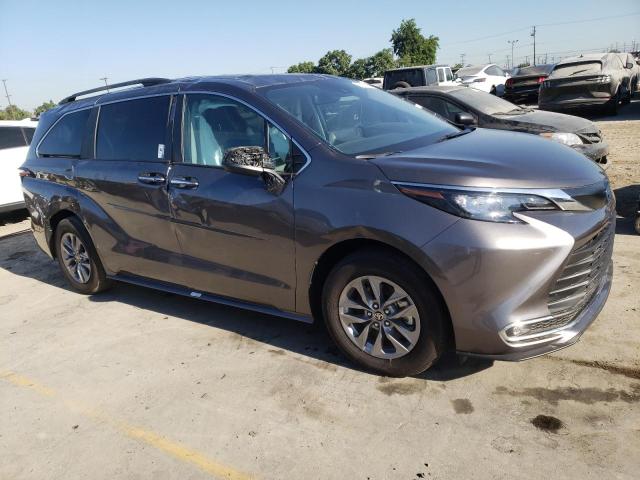 5TDYRKECXRS193954 - 2024 TOYOTA SIENNA XLE GRAY photo 4