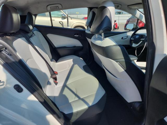 JTDKARFU8H3535947 - 2017 TOYOTA PRIUS WHITE photo 10