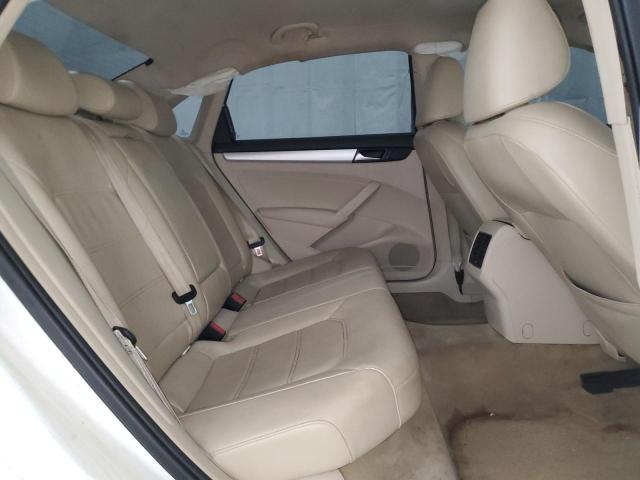 1VWBP7A34DC151110 - 2013 VOLKSWAGEN PASSAT SE 白色 照片 10