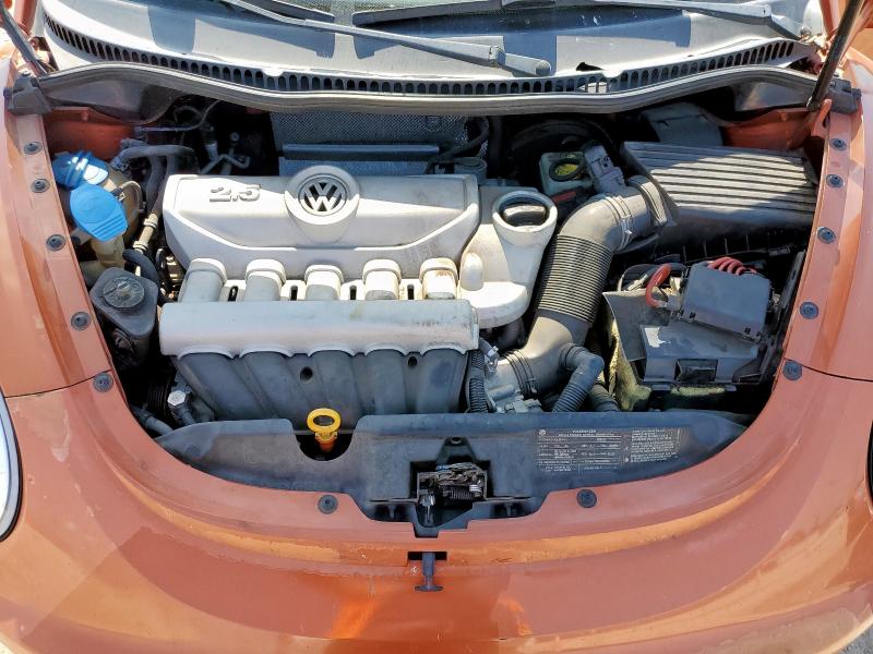 3VWRW3AGXAM036535 - 2010 VOLKSWAGEN NEW BEETLE ORANGE photo 11