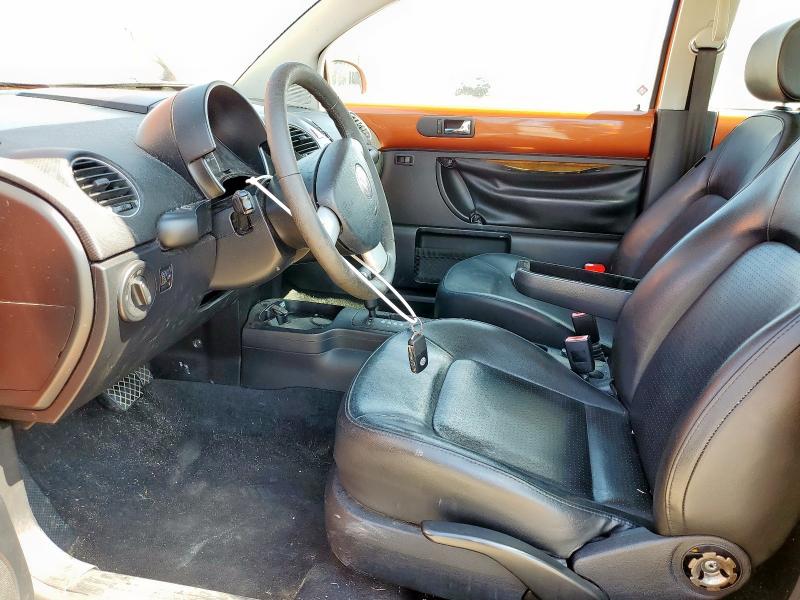 3VWRW3AGXAM036535 - 2010 VOLKSWAGEN NEW BEETLE ORANGE photo 7