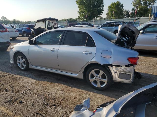 2T1BU4EE3BC702024 - 2011 TOYOTA COROLLA BASE SILVER photo 2