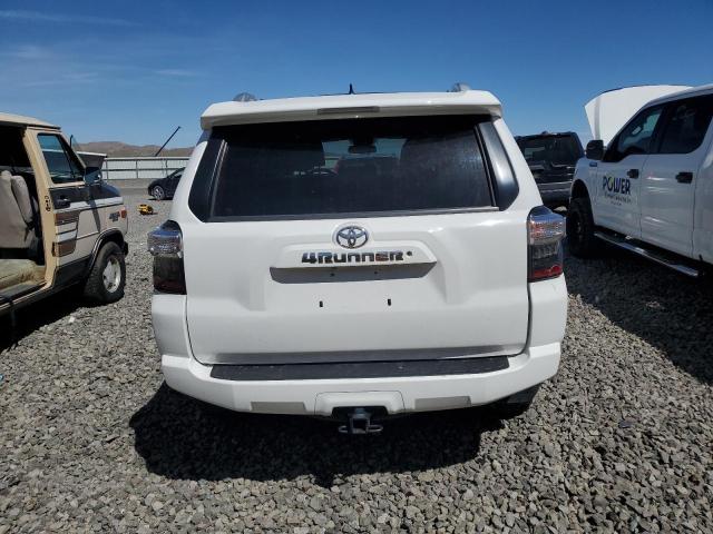JTEBU5JR7J5553896 - 2018 TOYOTA 4RUNNER SR5/SR5 PREMIUM Білий фото 6
