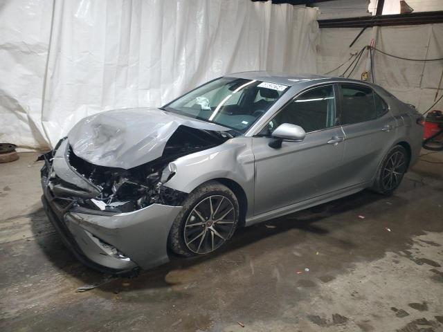 4T1G11AK1RU866938 - 2024 TOYOTA CAMRY SE NIGHT SHADE SILVER photo 1