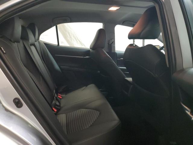 4T1G11AK1RU866938 - 2024 TOYOTA CAMRY SE NIGHT SHADE SILVER photo 10