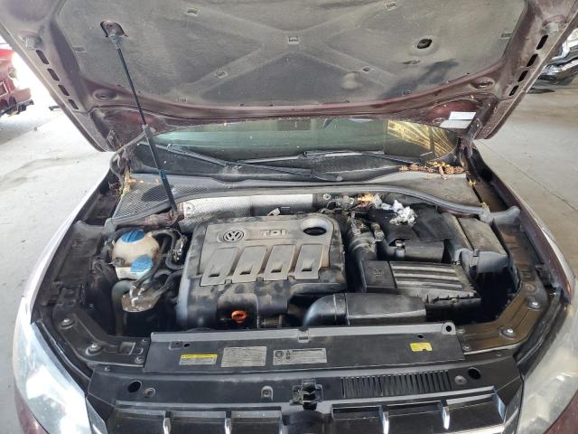 1VWBN7A37DC100951 - 2013 VOLKSWAGEN PASSAT SE MAROON photo 11