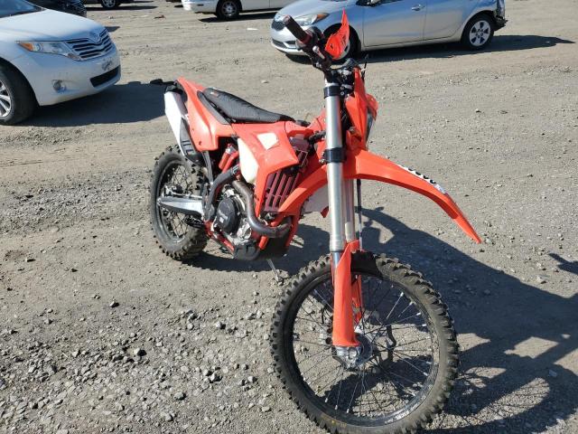 ZD3E31904N0341360 - 2022 BETA DIRTBIKE RED photo 1