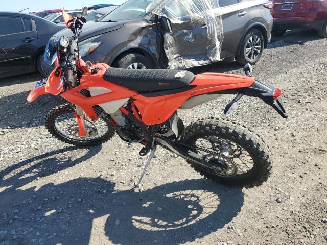 ZD3E31904N0341360 - 2022 BETA DIRTBIKE RED photo 3