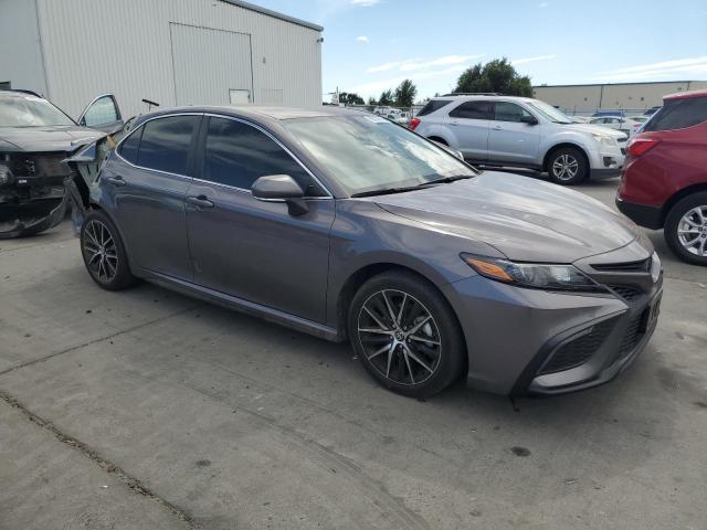 4T1G11AK3PU749441 - 2023 TOYOTA CAMRY SE NIGHT SHADE GRAY photo 4