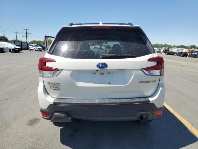 JF2SKAECXKH440437 - 2019 SUBARU FORESTER PREMIUM Ақ фото 6
