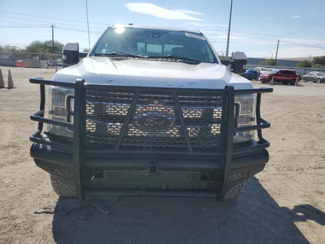 1FT7W2BTXJEC06110 - 2018 FORD F250 SUPER DUTY WHITE photo 5