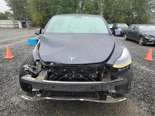 7SAYGDEE8PF762582 - 2023 TESLA MODEL Y Grau Foto 5