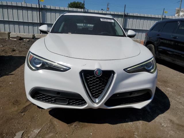 ZASFAKAN4J7B72982 - 2018 ALFA ROMEO STELVIO WHITE photo 5