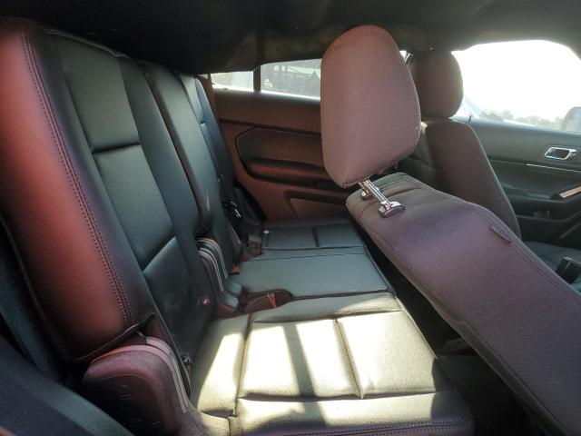 1FM5K8AR2HGB00529 - 2017 FORD EXPLORER POLICE INTERCEPTOR TWO TONE photo 11