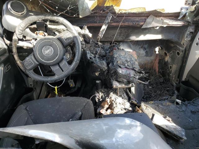 1C4HJWEG5GL153927 - 2016 JEEP WRANGLER U SAHARA SILVER photo 8