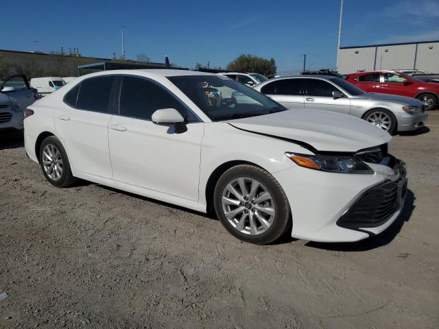 4T1B11HK4KU803113 - 2019 TOYOTA CAMRY L WHITE photo 4