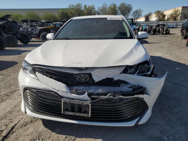 4T1B11HK4KU803113 - 2019 TOYOTA CAMRY L WHITE photo 5