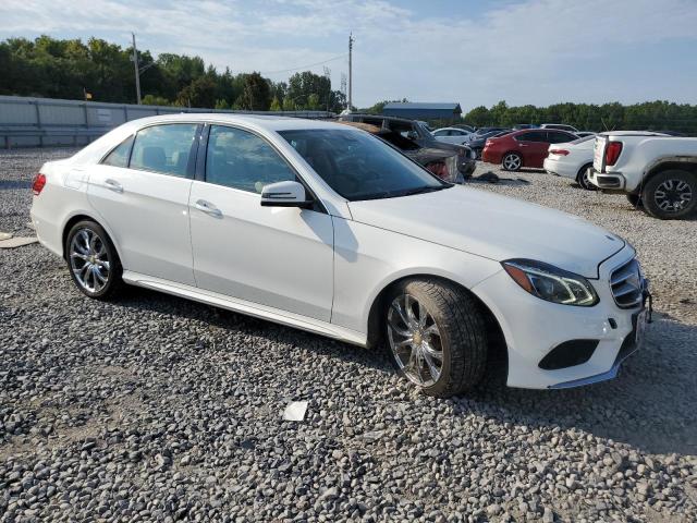 WDDHF8JB1GB256443 - 2016 MERCEDES-BENZ E 350 4MATIC WHITE photo 4