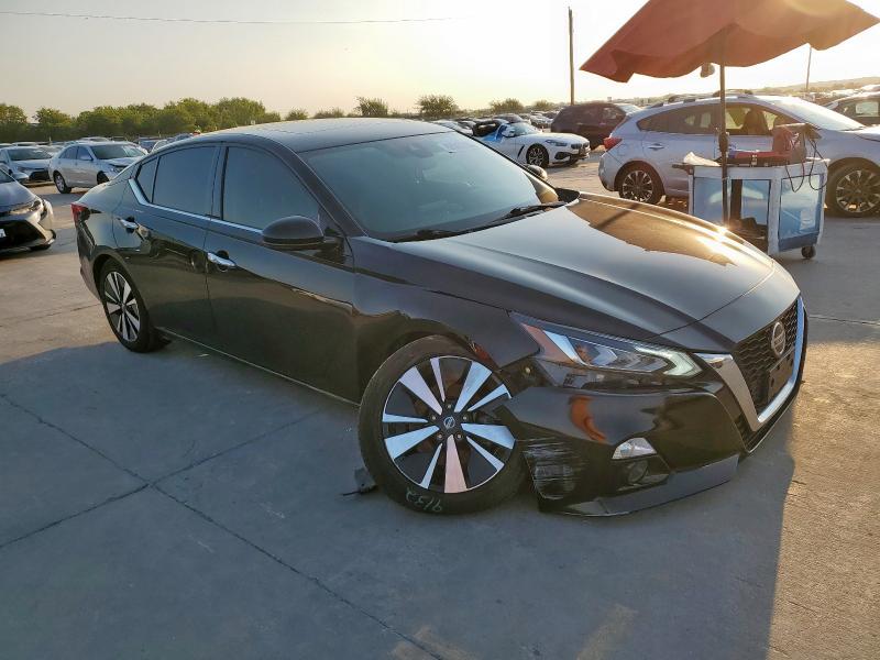 1N4BL4EV0KC247845 - 2019 NISSAN ALTIMA SL BLACK photo 4