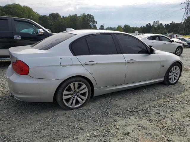 WBAPL33519A407098 - 2009 BMW 335 XI SILVER photo 3