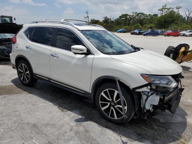 JN8AT2MT2JW468276 - 2018 NISSAN ROGUE S WHITE photo 4