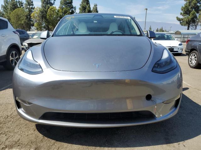 7SAYGDEF4RA300531 - 2024 TESLA MODEL Y SILVER photo 5