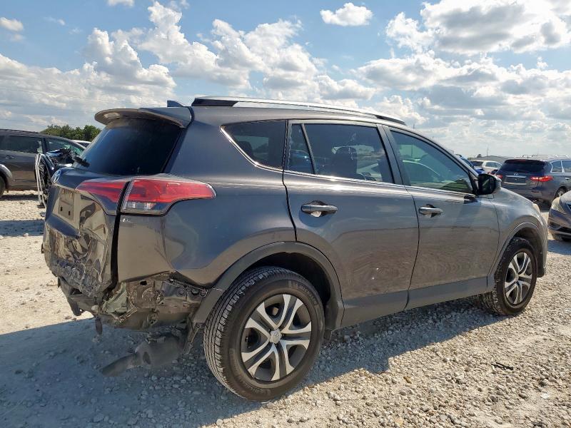 JTMZFREV9HJ144294 - 2017 TOYOTA RAV4 LE رمادي صورة 3