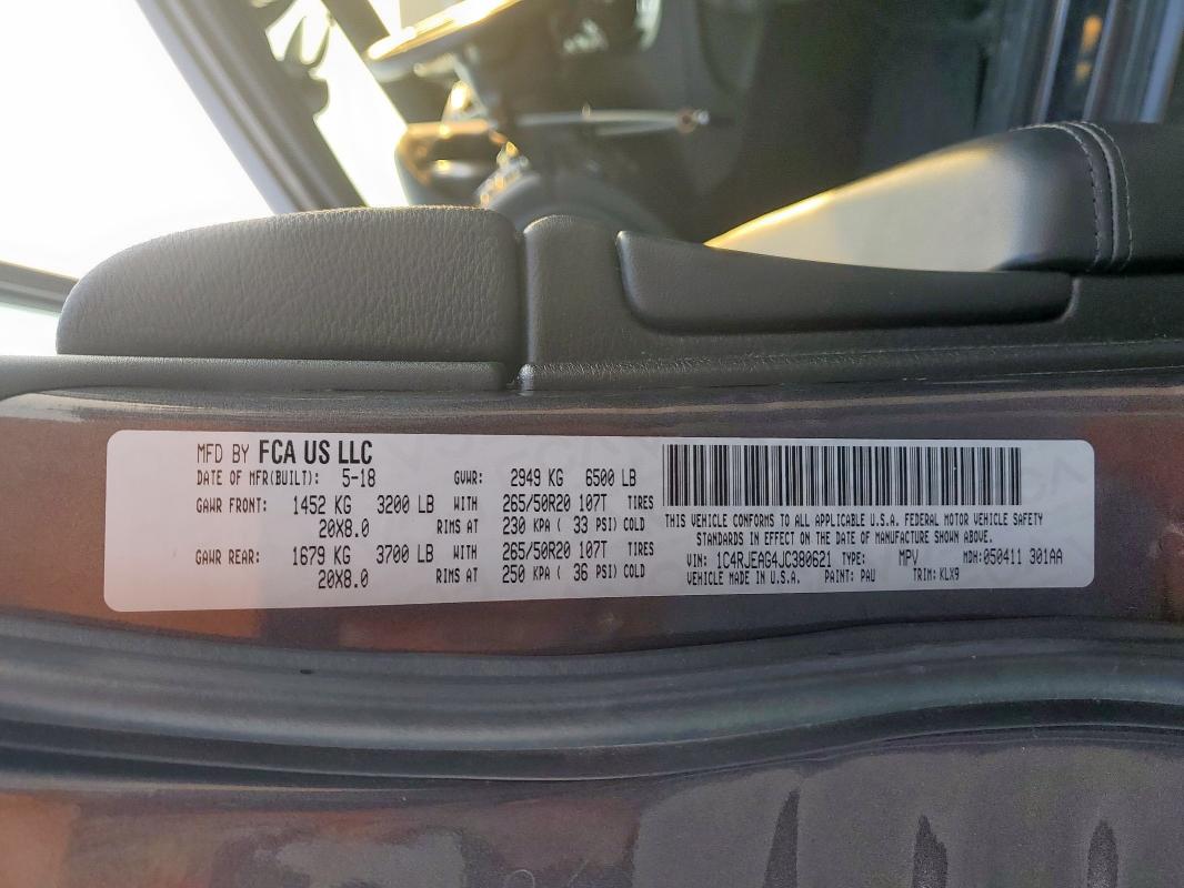 1C4RJEAG4JC380621 - 2018 JEEP GRAND CHER LAREDO Сұр фото 13