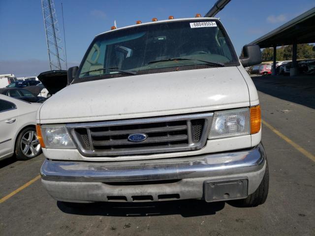 1FTSE34P46HA24220 - 2006 FORD ECONOLINE E350 SUPER DUTY VAN WHITE photo 5