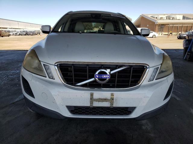 YV4902DZXB2217815 - 2011 VOLVO XC60 T6 WHITE photo 5