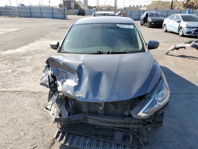 3N1AB7AP4JL645972 - 2018 NISSAN SENTRA S 灰色 照片 5