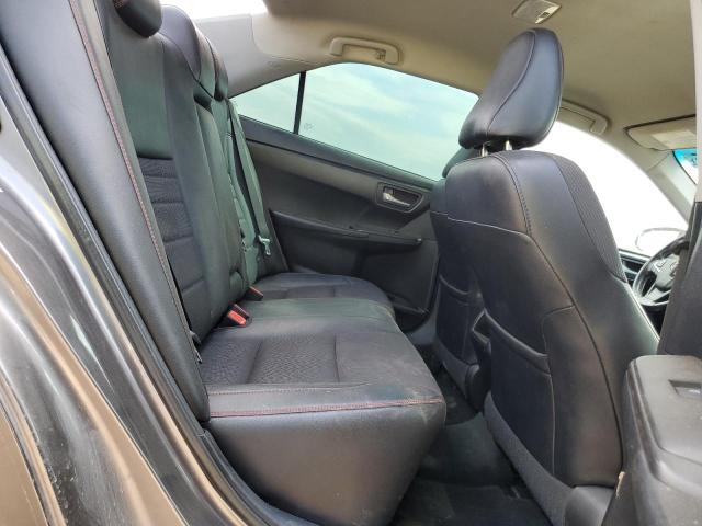 4T1BF1FK2GU220812 - 2016 TOYOTA CAMRY LE GRAY photo 10