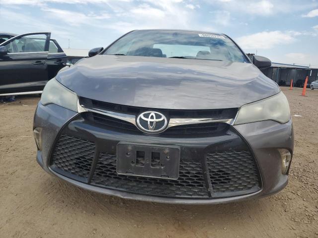 4T1BF1FK2GU220812 - 2016 TOYOTA CAMRY LE GRAY photo 5