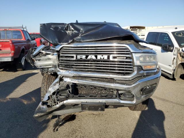 3C63R3JL8MG596870 - 2021 RAM 3500 LARAMIE BLACK photo 5