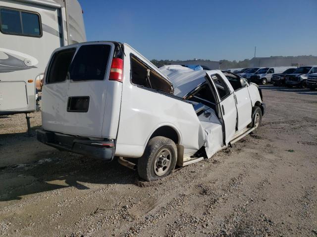 1GJHG39U761143030 - 2006 GMC SAVANA G3500 WHITE photo 3