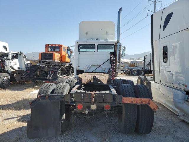 1FUYTMCB6TL550104 - 1996 FREIGHTLINER UNKNOWN FL112 WHITE photo 6