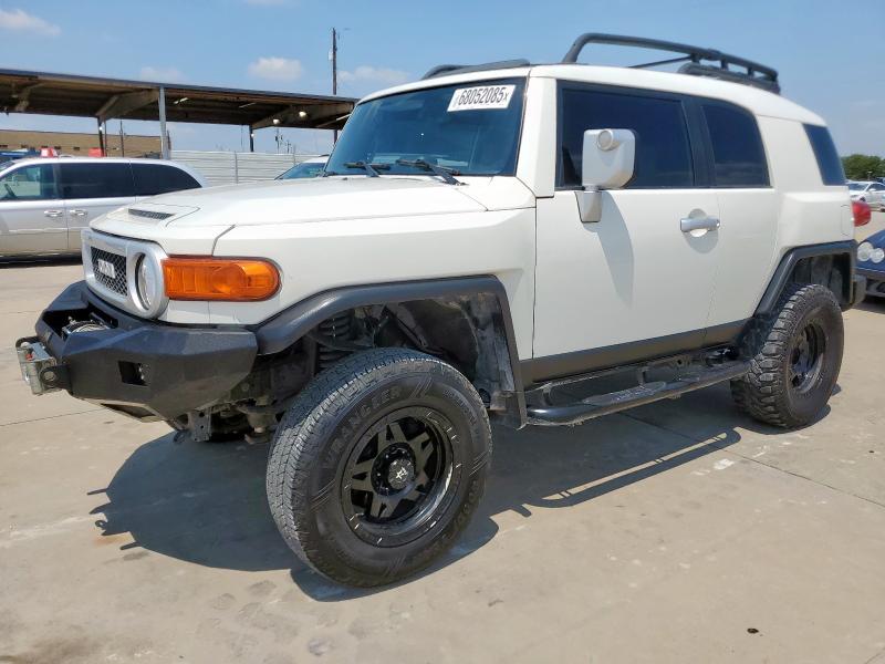 2010 TOYOTA FJ CRUISER, null